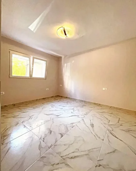Tirane, shitet apartament 1+1 , 60 m² (Prane Vasil Shanto)