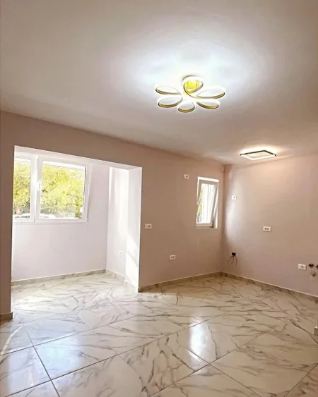 Tirane, shitet apartament 1+1 , 60 m² (Prane Vasil Shanto)