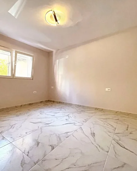 Tirane, shitet apartament 1+1 , 60 m² (Prane Vasil Shanto)
