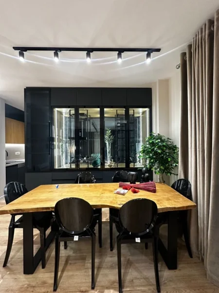 Tirane, jepet me qera apartament 2+1+Aneks+Ballkon Kati 2, 103 m² 1.000 € (Kodra e Diellit)