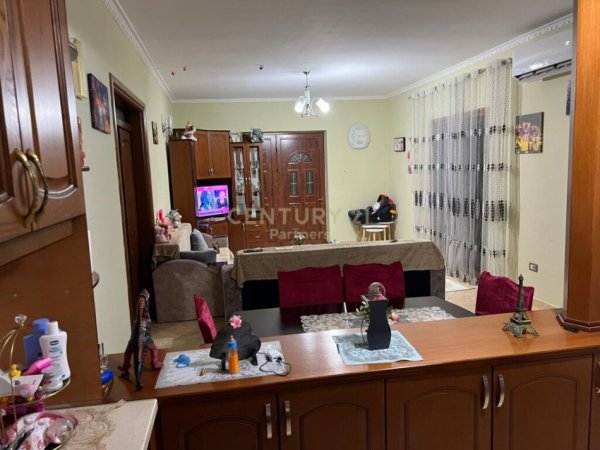 Tirane, shitet apartament 2+1 Kati 1, 127 m² 100.000 € 