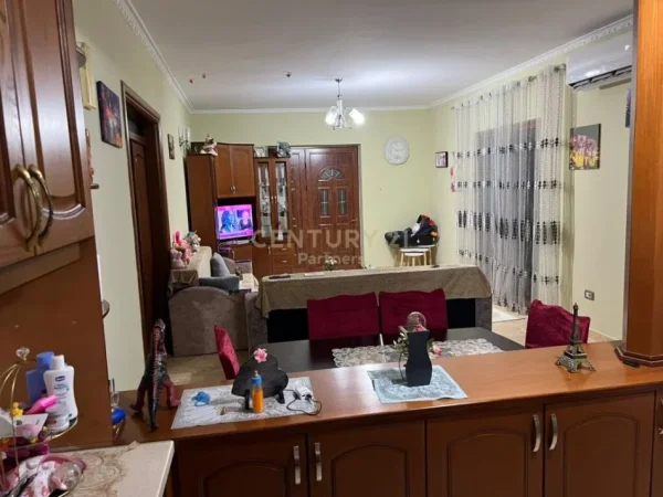 Tirane, shitet apartament 2+1 Kati 1, 127 m² 100.000 € 