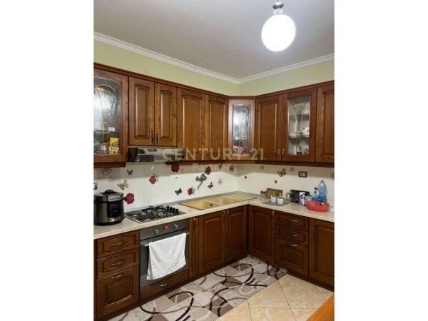 Tirane, shitet apartament 2+1 Kati 1, 127 m² 100.000 € 
