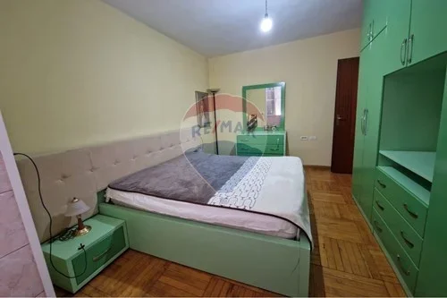 Tirane, jepet me qera apartament 2+1 , 75 m² 450 € 