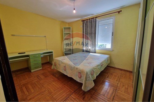 Tirane, jepet me qera apartament 2+1 , 75 m² 450 € 