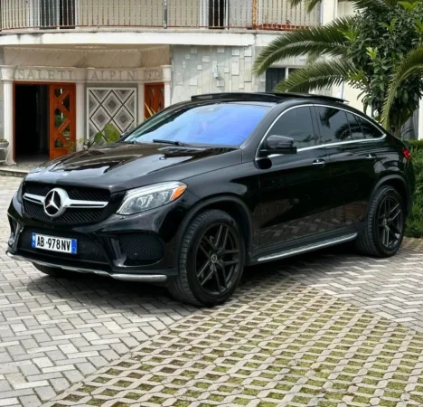 Tirane, shes makine BENZ GLE 350d Nafte, e zeze automatik Kondicioner 165 km 40.000 €