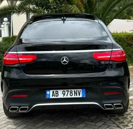 Tirane, shes makine BENZ GLE 350d Nafte, e zeze automatik Kondicioner 165 km 40.000 €