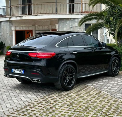Tirane, shes makine BENZ GLE 350d Nafte, e zeze automatik Kondicioner 165 km 40.000 €