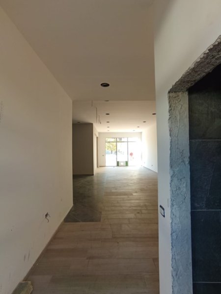 Tirane, Liste me oferta ambjent biznesi Kati 0, 400 m² 1.600.000 € (Don Bosko)