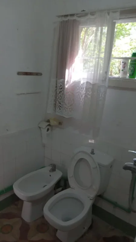 Durres, shitet shtepi 1+1 Kati 0, 156 m² 125.000 € (Rruga Mujo Ulqinaku)