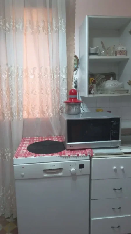 Durres, shitet shtepi 1+1 Kati 0, 156 m² 125.000 € (Rruga Mujo Ulqinaku)