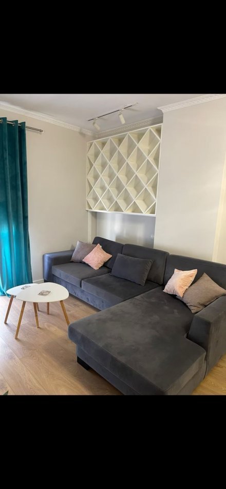 Tirane, shitet apartament 2+1+Aneks+Ballkon Kati 6, 100 m² 133.000 € (astir)