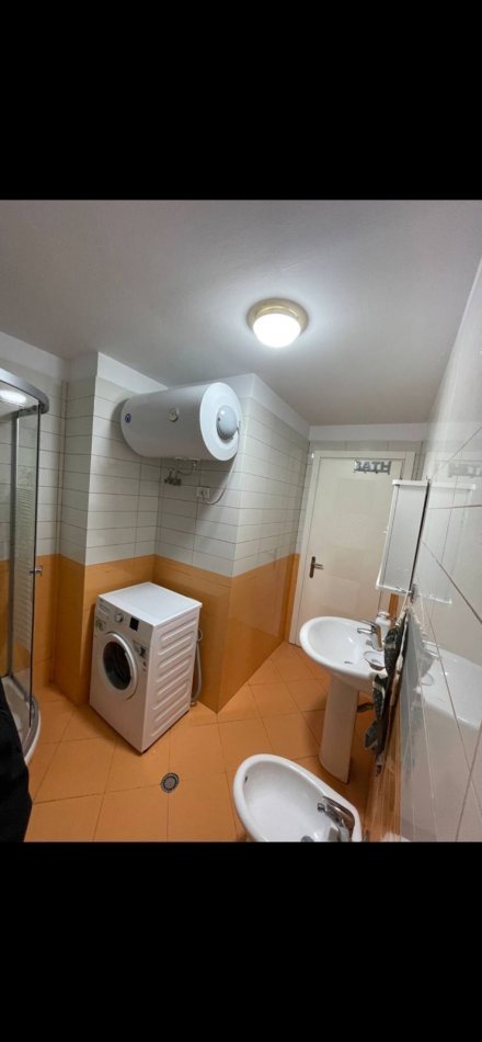 Tirane, shitet apartament 2+1+Aneks+Ballkon Kati 6, 100 m² 133.000 € (astir)