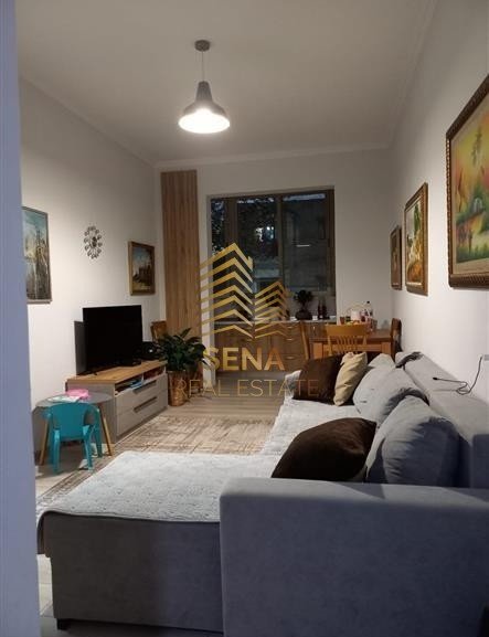 Tirane, shitet apartament 1+1 Kati 4, 62 m² 130.000 € (Rruga Muhamed Gjollesha, prane Vodafone)