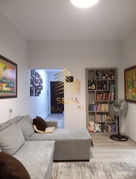 Tirane, shitet apartament 1+1 Kati 4, 62 m² 130.000 € (Rruga Muhamed Gjollesha, prane Vodafone)