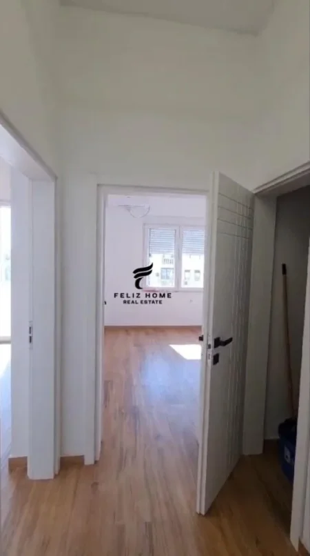 Tirane, jepet me qera apartament 2+1 Kati 4, 65 m² 800 € (BULEVARDI ZOGU I)