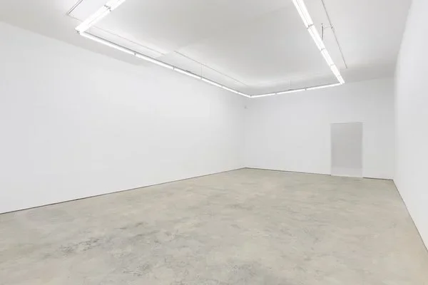 Tirane, jepet me qera dyqan Kati 0, 40 m² 850 € (rruga Bajram Curri)