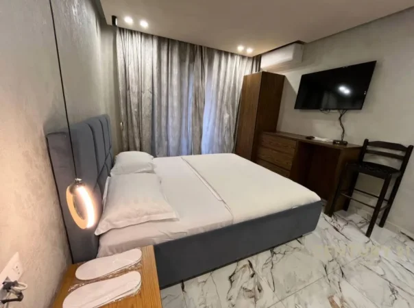 Tirane, jepet me qera hotel Kati 2, 360 m² 12.500 € (Stadiumi Dinamo)