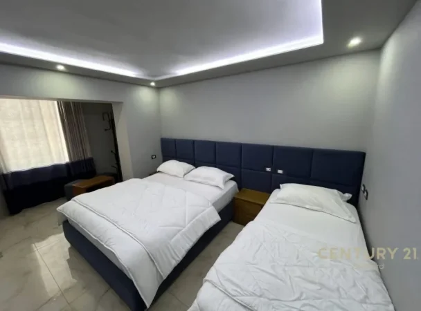 Tirane, jepet me qera hotel Kati 2, 360 m² 12.500 € (Stadiumi Dinamo)