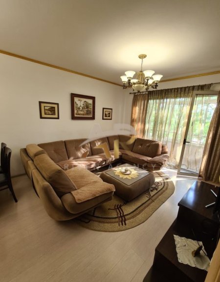 Tirane, jepet me qera shtepi 1+1 Kati 4, 60 m² 450 € (Përball shkollës Don Bosko)