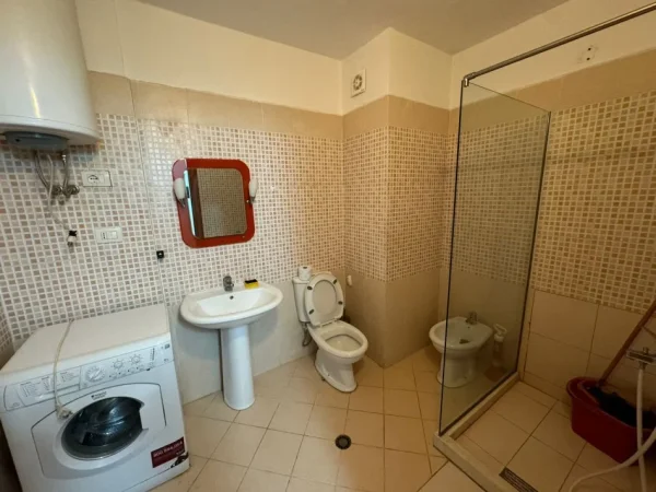 Durres, jepet me qera apartament 1+1 Kati 3, 60 m² 400 € (Vollga)