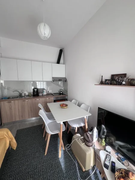 Tirane, shitet apartament 1+1+Ballkon Kati 1, 41 m² 58.000 € (Ali Demi)