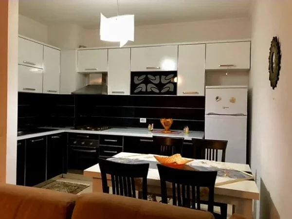 Tirane, jepet me qera apartament 1+1+Aneks+Ballkon Kati 4, 67 m² 450 € (DON BOSKO)