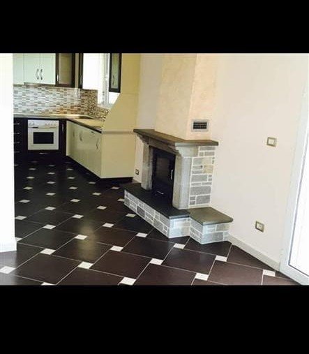 Tirane, jepet me qera Vile 3+1 Kati 2, 180 m² 500 € (sauk)
