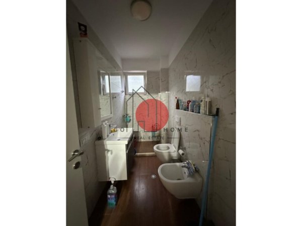 Tirane, jepet me qera apartament 2+1 Kati 5, 600 € (Liqeni i thate)