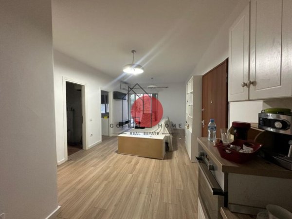 Tirane, jepet me qera apartament 2+1 Kati 5, 600 € (Liqeni i thate)
