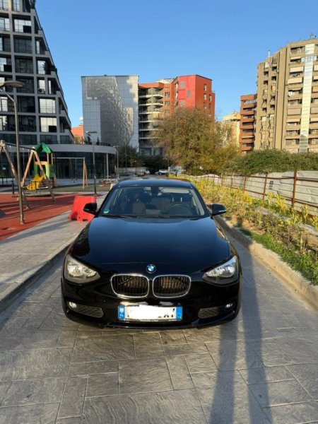 Tirane, shitet makine BMW Seria 1 - 116 D Nafte, e zeze automatik Kondicioner 231.000 km 9.300 €
