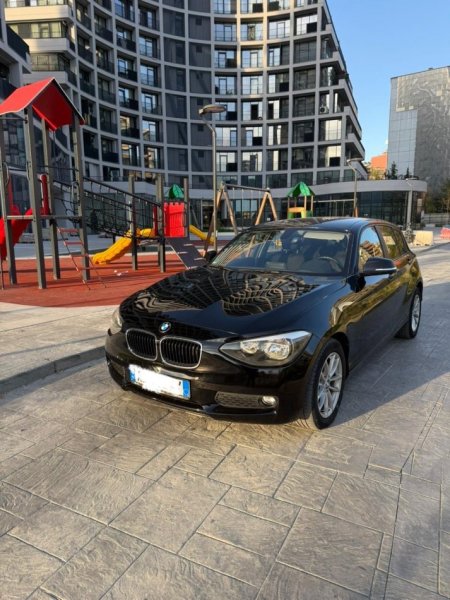 Tirane, shitet makine BMW Seria 1 - 116 D Nafte, e zeze automatik Kondicioner 231.000 km 9.300 €