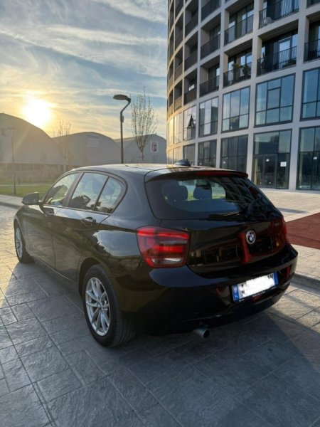 Tirane, shitet makine BMW Seria 1 - 116 D Nafte, e zeze automatik Kondicioner 231.000 km 9.300 €
