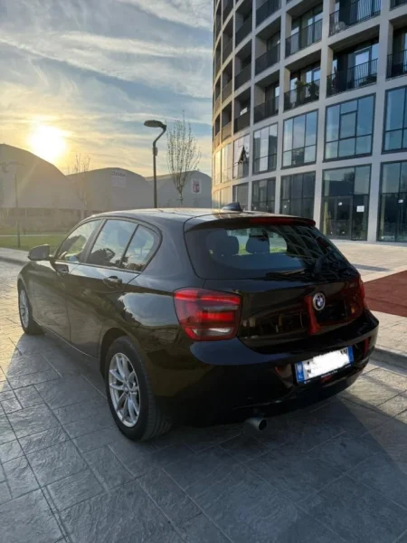 Tirane, shitet makine BMW Seria 1 - 116 D Nafte, e zeze automatik Kondicioner 231.000 km 9.300 €