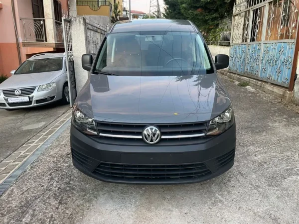 Tirane, shitet VOLKSWAGEN CADDY MAX PLUS Nafte, gri e erret manuale Klima