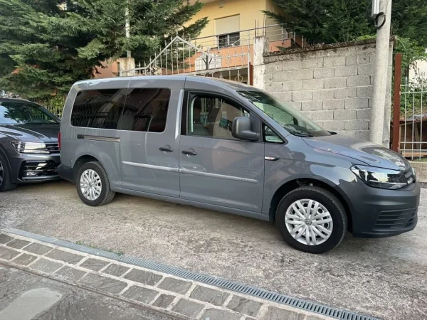 Tirane, shitet VOLKSWAGEN CADDY MAX PLUS Nafte, gri e erret manuale Klima