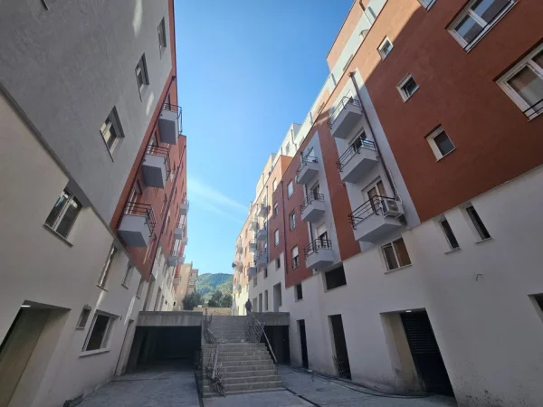 Tirane, shitet apartament+verande | Penthouse 2+1+Ballkon Kati 4, 100 m² 130.000 € (Rruga David Selenica)