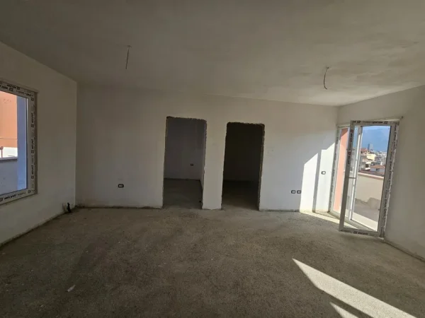 Tirane, shitet apartament+verande | Penthouse 2+1+Ballkon Kati 4, 100 m² 130.000 € (Rruga David Selenica)