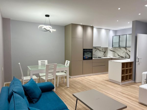 Tirane, shitet apartament 2+1+Ballkon Kati 4, 95 m² (Kompleksi Golden Park3)
