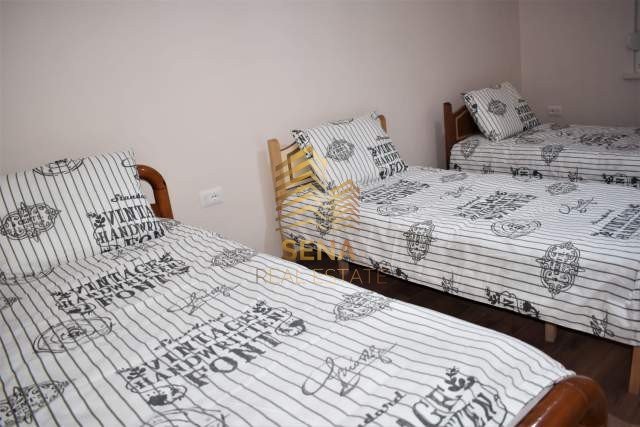 Tirane, jepet me qera apartament 2+1+Aneks Kati 1, 75 m² 600 € (Rruga Kongresi i Lushnjes)