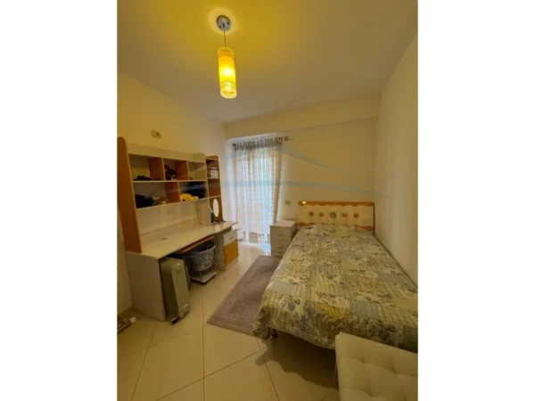 Tirane, shitet apartament 3+1+Ballkon Kati 4, 118 m² 180.000 € (Jordan Misja)