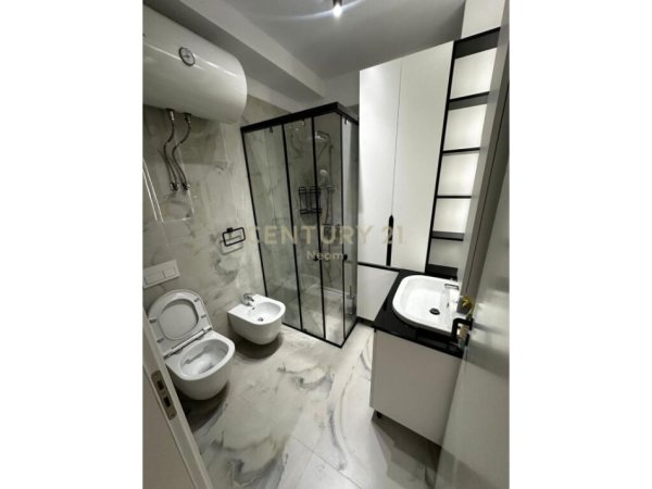 Tirane, jap me qera apartament 2+1+2 , 110 m² 1.000 € (Kodra e Diellit)