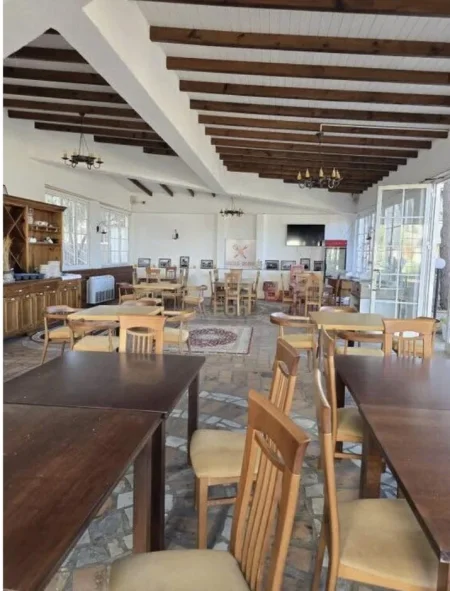 Durres, jepet me qera ambjent biznesi Kati 0, 150 m² 2.900 € 