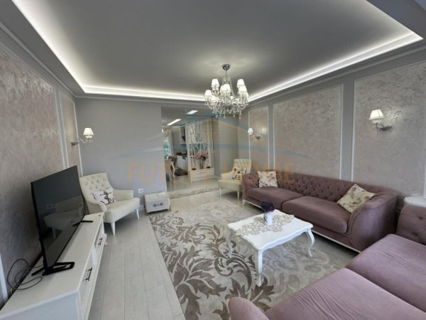 Tirane, jepet me qera apartament 2+1 Kati 1, 152 m² 1.300 € (Kodra E Diellit)