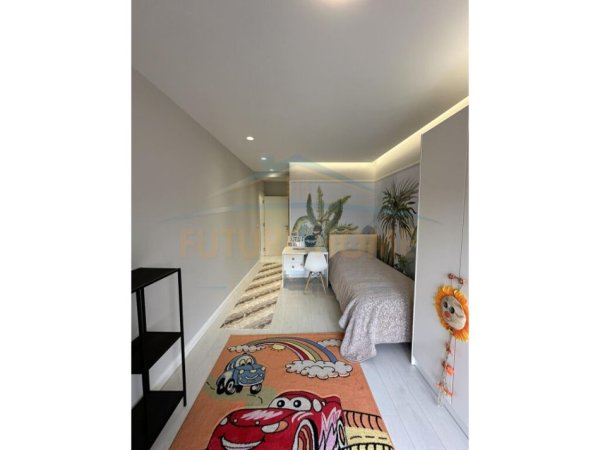 Tirane, jepet me qera apartament 2+1 Kati 1, 152 m² 1.300 € (Kodra E Diellit)