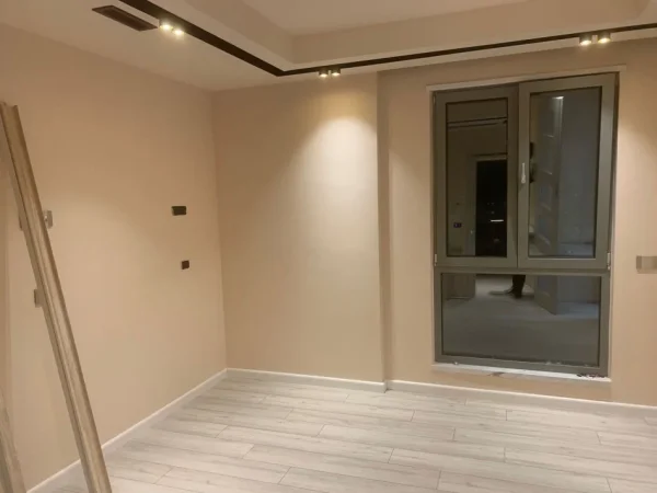 QERA AMBIENT PER ZYRA,RRUGA KAVAJES