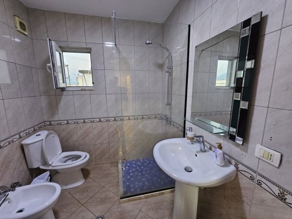 Tirane, shitet apartament 2+1+Ballkon Kati 8, 100 m² 150.000 € (ASTIR)
