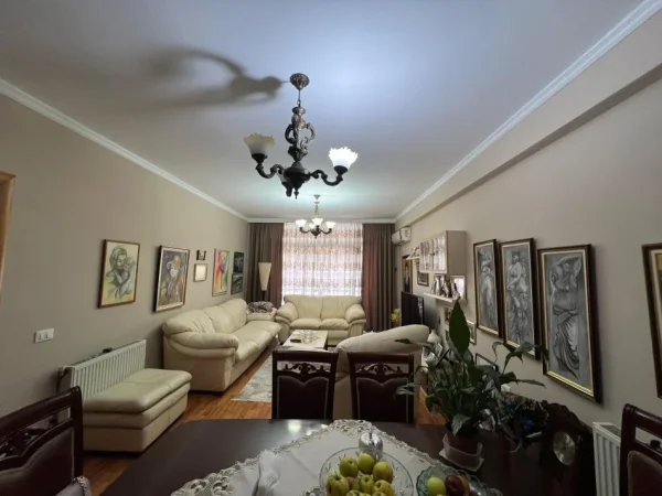 Tirane, shitet apartament 2+1+Ballkon Kati 6, 120 m² 262.900 € (Komuna Parisit)