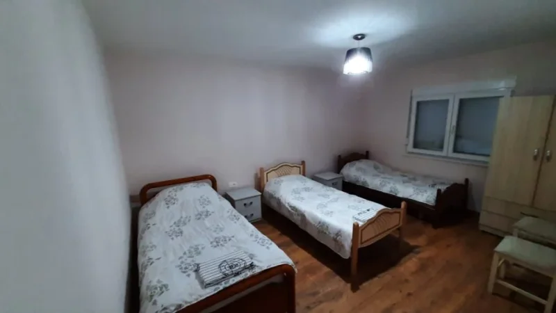 Tirane, jepet me qera apartament Kati 1, 75 m² 610 € 