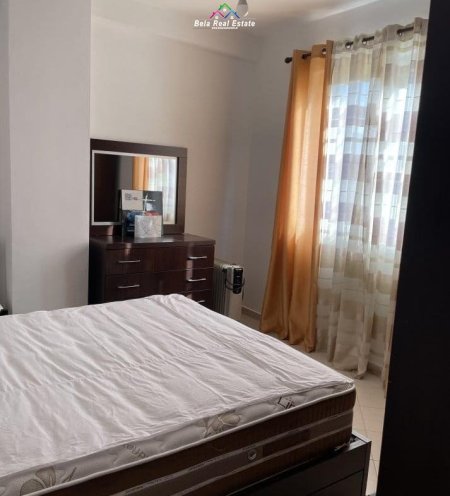 Tirane, jepet me qera apartament 2+1+Ballkon Kati 3, 85 m² 550 € (ali demi)